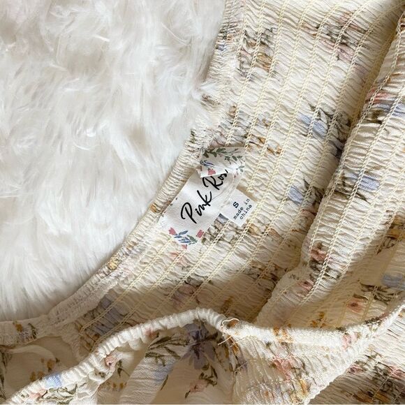 Puff Sleeve Cream Floral Dress - Picture 4 of 5